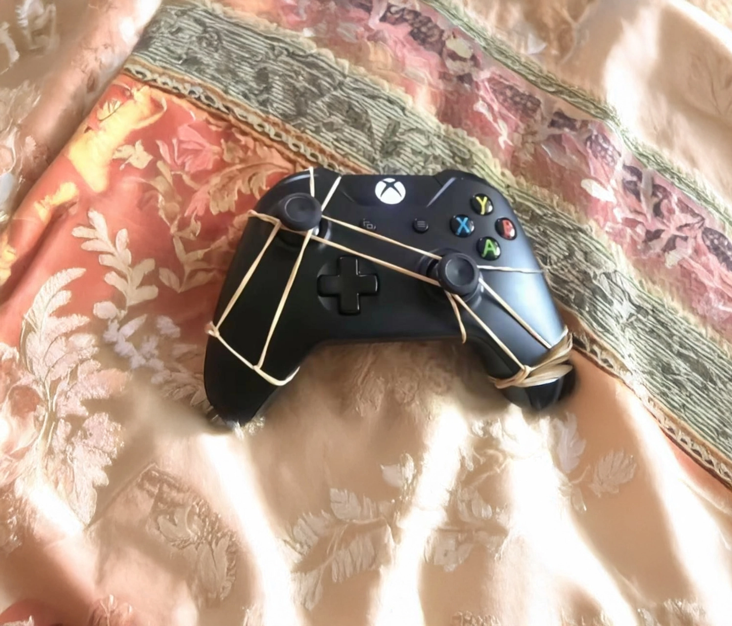Vous avez du joystick drift sur votre manette, on a la solution pour le réparer !